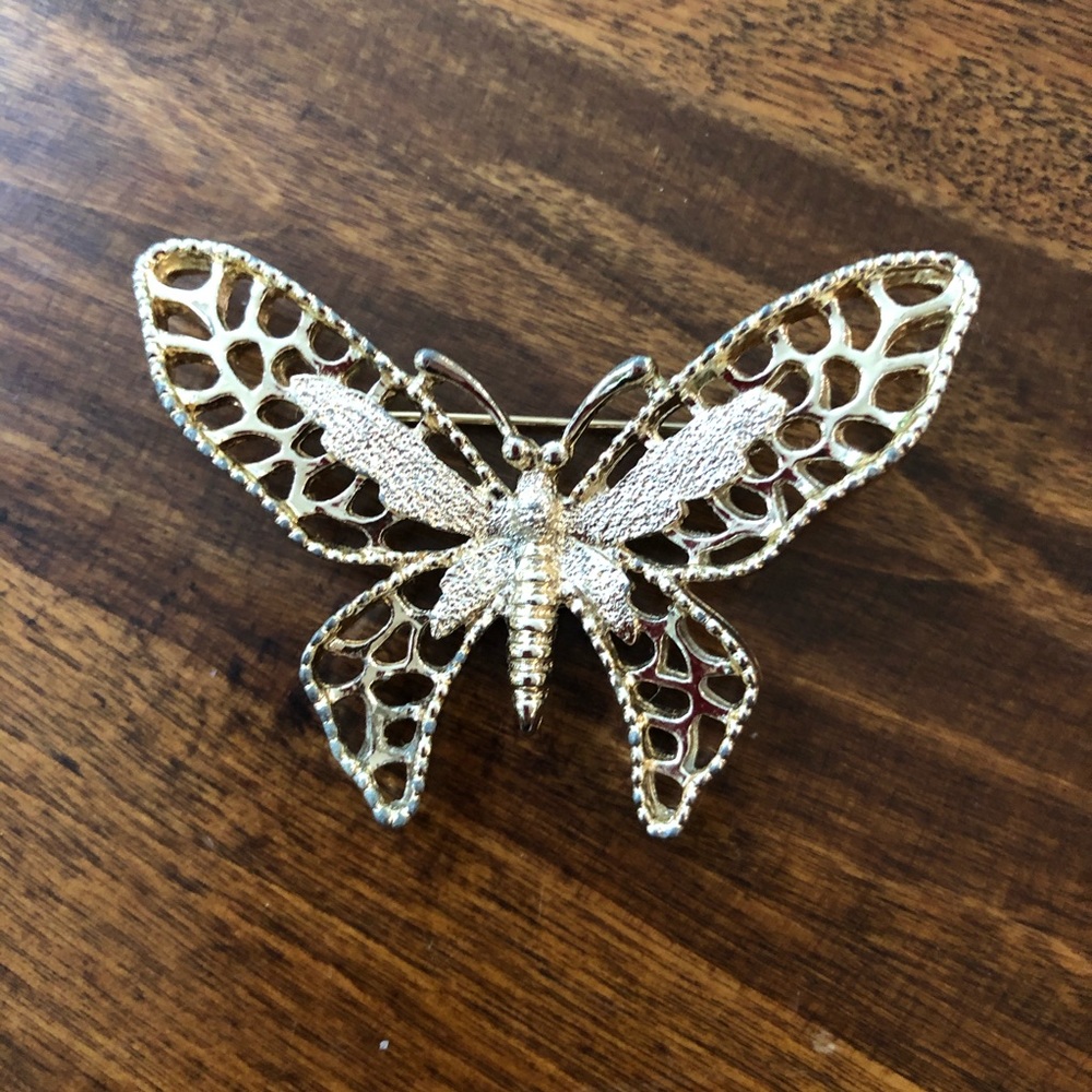 Vintage Sarah Coventry butterfly 🦋 brooch